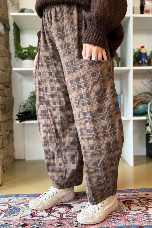 Heritage Needlecord Plaid Relaxed Barrel Pant Chocolate & Coffee Bean